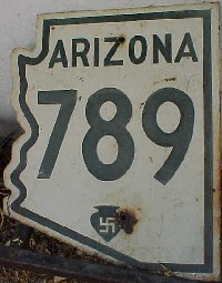 'Oznake avtoceste v zvezni državi Arizona so pred drugo svetovno vojno vsebovale svastiko. Svastika je zelo cenjena v številnih domorodnih kulturah, vključno s prebivalci Navajo in Hopi v Arizoni.'